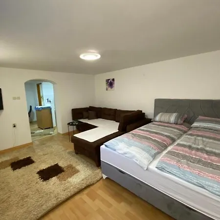 아파트 Apartman Srce *